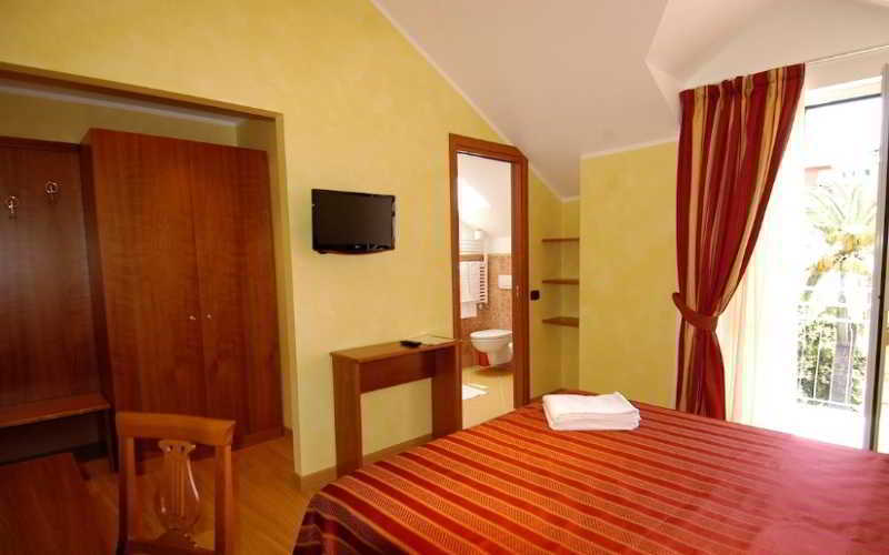 Hotel Baia Blu Alassio Exterior photo