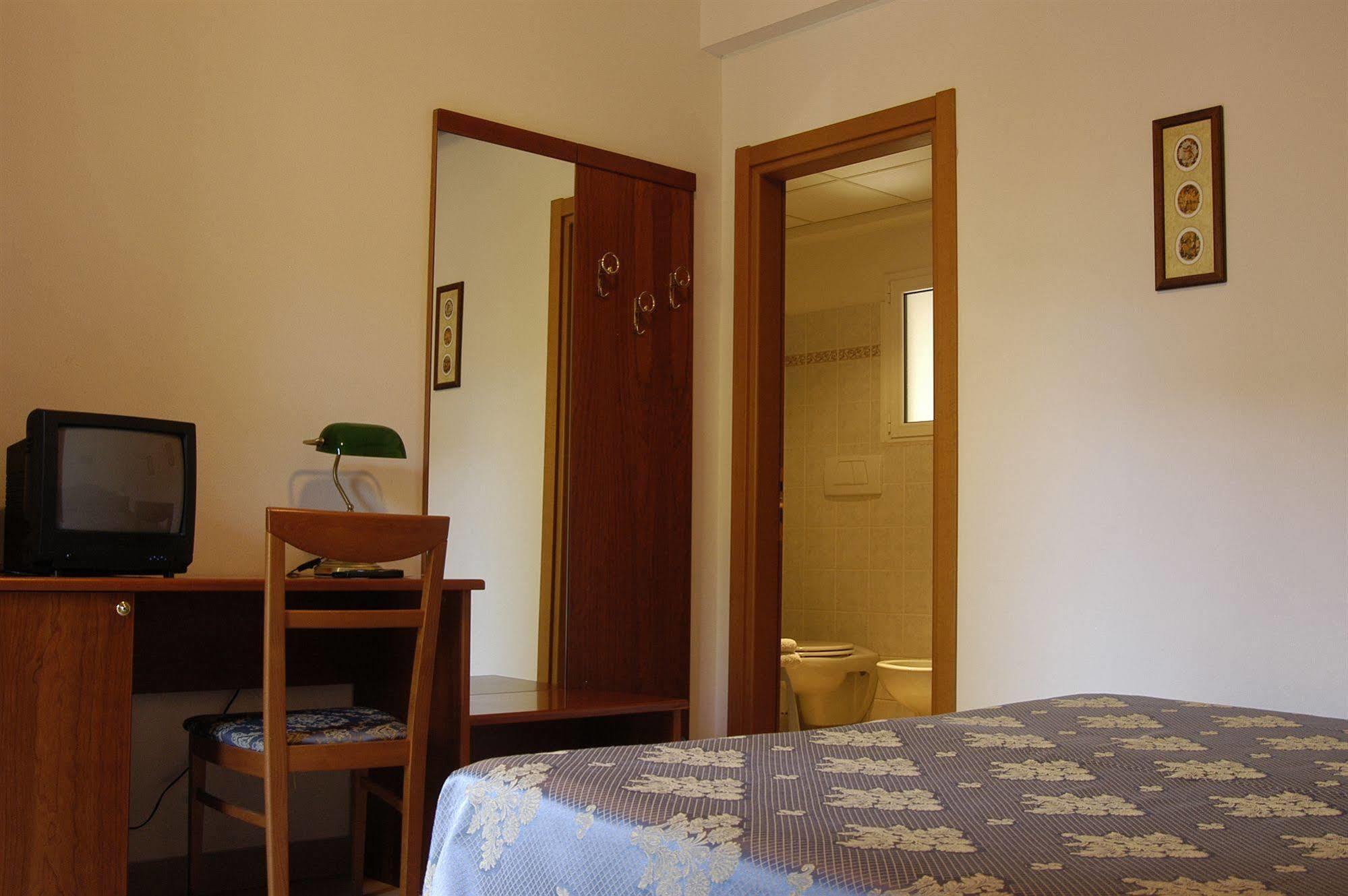 Hotel Baia Blu Alassio Exterior photo